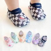 Zapatillas antideslizantes para niños y niñas